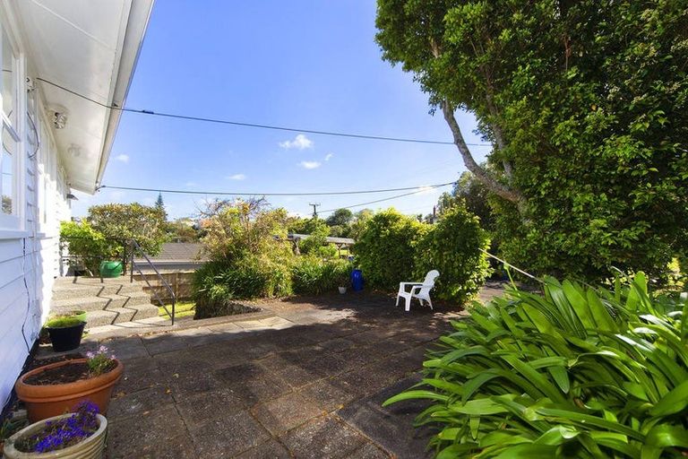 Photo of property in 24 Palmerston Road, Birkenhead, Auckland, 0626