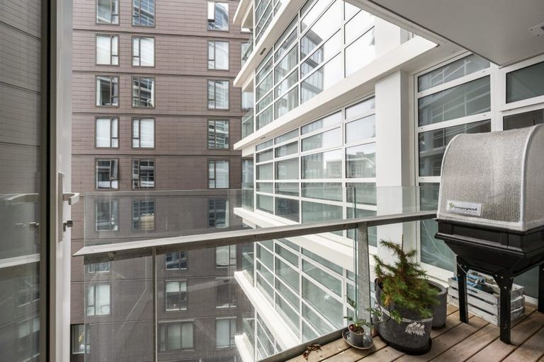 Photo of property in Pinnacle Apartments, W803/160 Victoria Street, Te Aro, Wellington, 6011