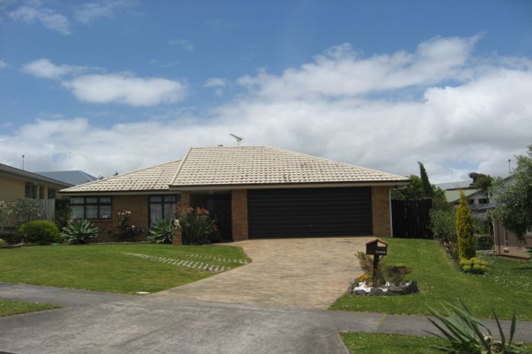 Photo of property in 24 Bellville Drive, Clendon Park, Auckland, 2103