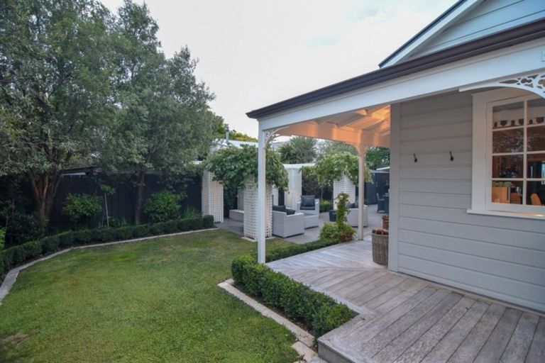 Photo of property in 10 Dixon Street, Carterton, 5713