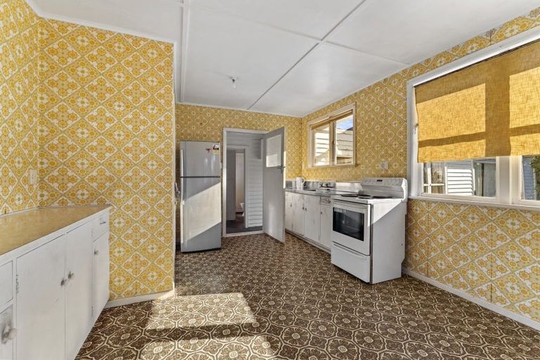 Photo of property in 135 Muri Road, Pukerua Bay, 5026