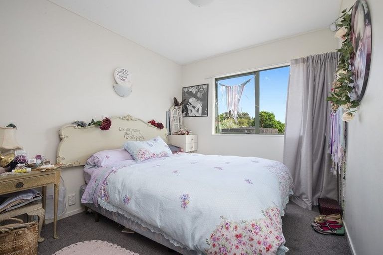 Photo of property in 15 Kowhai Avenue, Kaiaua, Pokeno, 2473