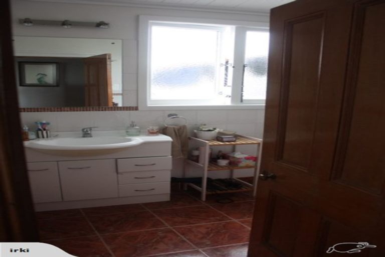 Photo of property in 48 Cutfield Road, New Plymouth, 4310