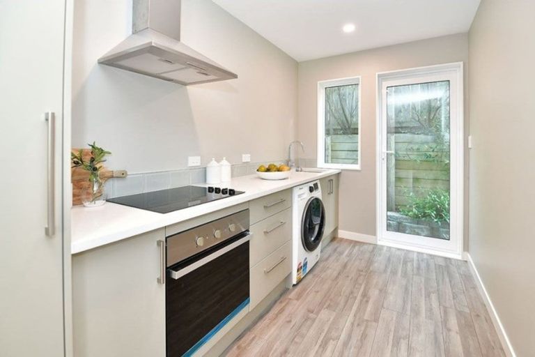 Photo of property in 12 Seaview Crescent, Hatfields Beach, Orewa, 0931