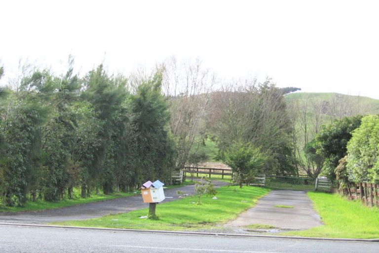 Photo of property in 78 Awaroa Road, Helensville, 0800