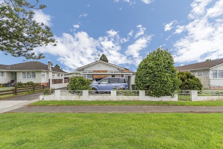 Photo of property in 135 Weymouth Road, Manurewa, Auckland, 2102