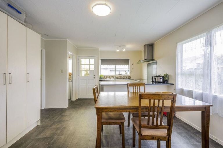 Photo of property in 37 Secretariat Place, Randwick Park, Auckland, 2105