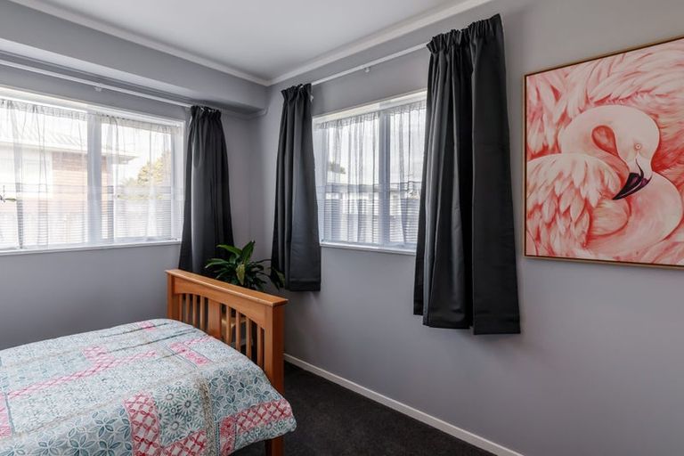 Photo of property in 62 Pomaria Road, Henderson, Auckland, 0610