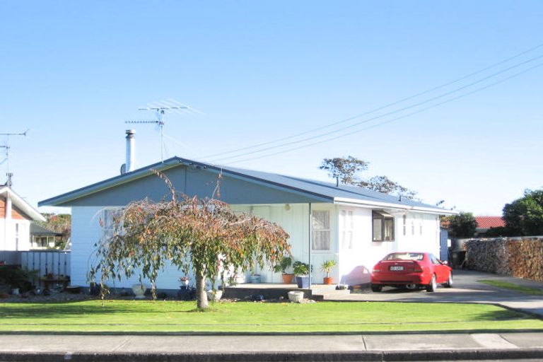 Photo of property in 25 Freemans Road, Otaki, 5512