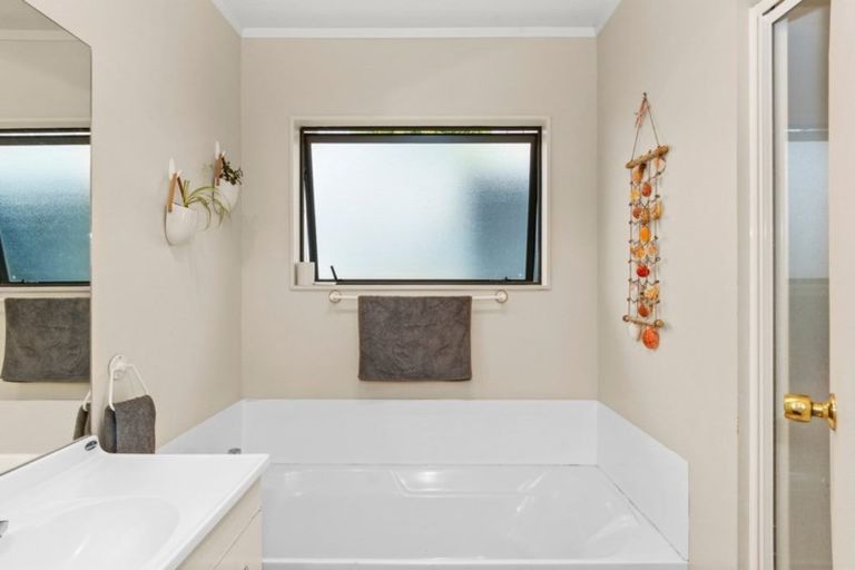 Photo of property in 17c Gordon Street, Te Puke, 3119