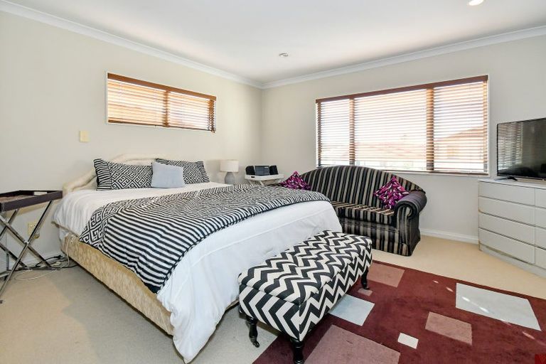 Photo of property in 106 Meadowland Drive, Somerville, Auckland, 2014
