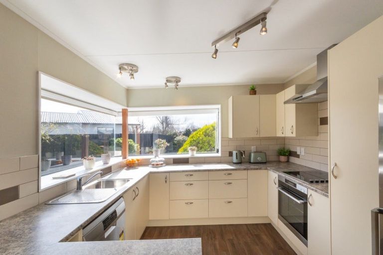 Photo of property in 9 Delta Place, Milson, Palmerston North, 4414