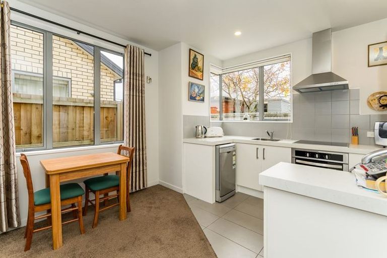 Photo of property in 3/8 Evatt Street, Bryndwr, Christchurch, 8053