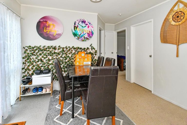 Photo of property in 16 Gambare Place, Wattle Downs, Auckland, 2103