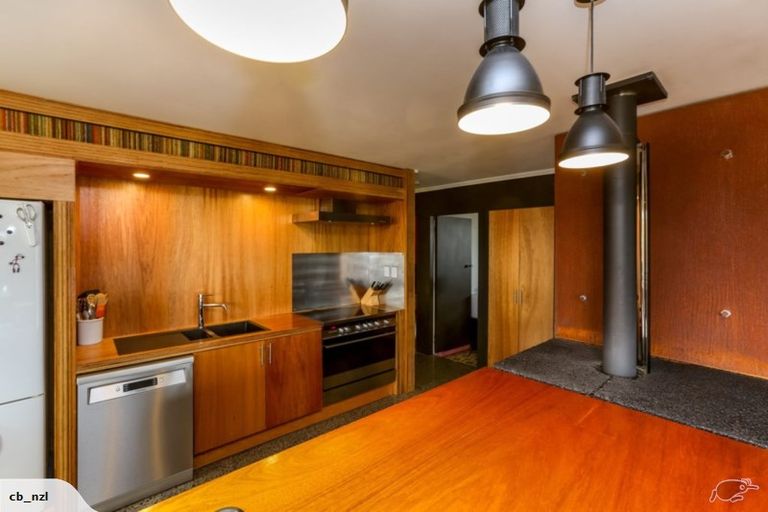 Photo of property in 25 Manu Crescent, Upper Vogeltown, New Plymouth, 4310
