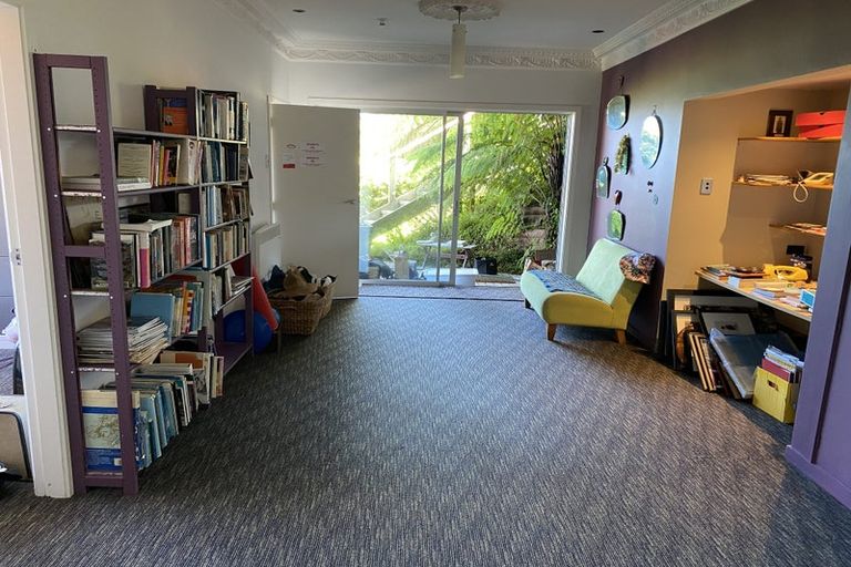 Photo of property in 23 Kotari Road, Days Bay, Lower Hutt, 5013