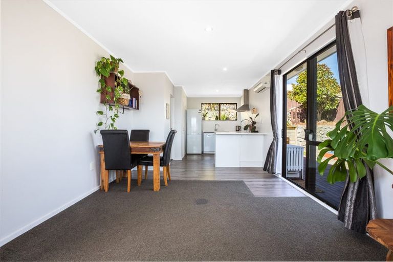 Photo of property in 37 Beaumaris Crescent, Ascot Park, Porirua, 5024