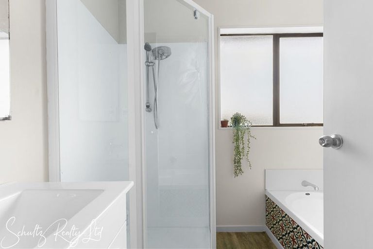 Photo of property in 178 Heatley Road, Whakapirau, Maungaturoto, 0583