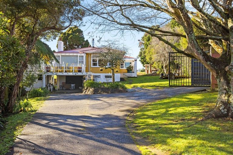 Photo of property in 402 South Road, Hawera, 4674