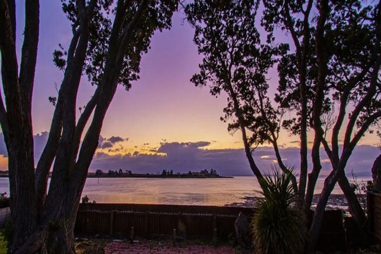 Photo of property in 582 Weymouth Road, Weymouth, Auckland, 2103