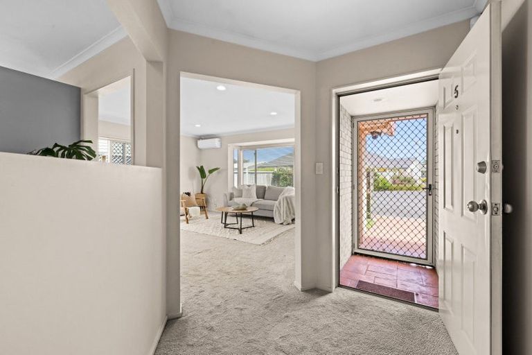 Photo of property in 5/212 Grove Road, Mayfair, Hastings, 4122