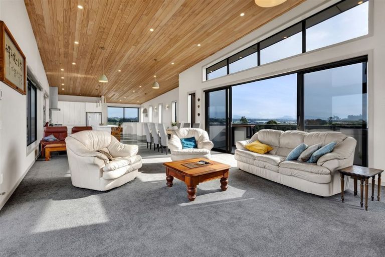 Photo of property in 16a Links Drive, Waiwhakaiho, New Plymouth, 4312