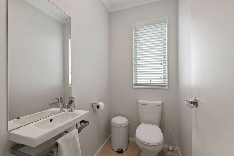 Photo of property in 30 William Wallbank Crescent, Swanson, Auckland, 0614