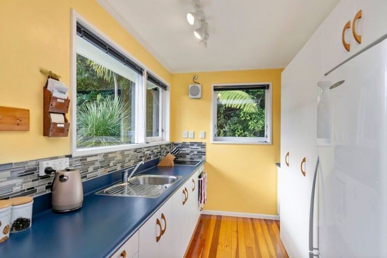Photo of property in 5 Silverbirch Grove, Churton Park, Wellington, 6037