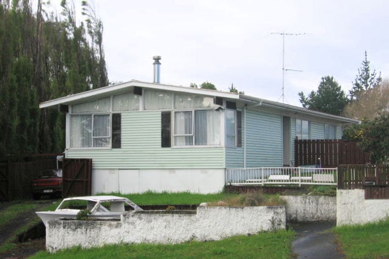 Photo of property in 76 Reynella Drive, Massey, Auckland, 0614