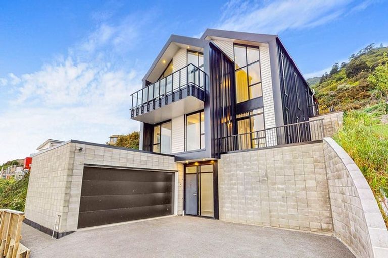 Photo of property in 79 Kotare Street, Waikanae, 5036