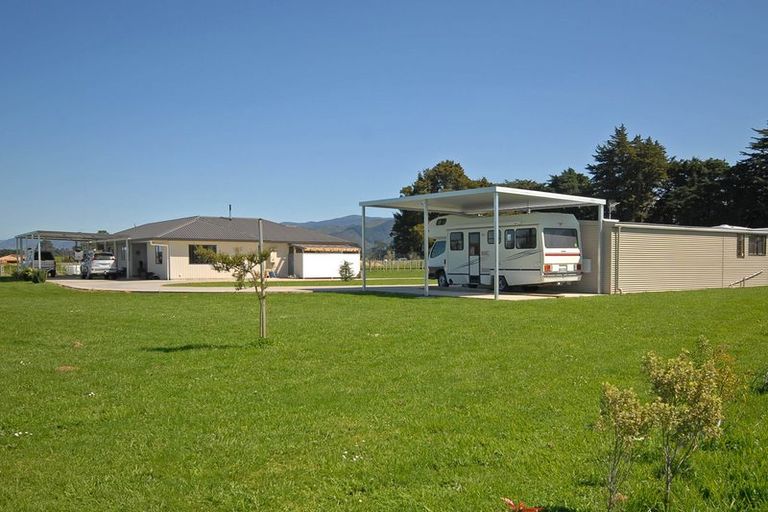 Photo of property in 433 Belvedere Road, Carrington, Carterton, 5791