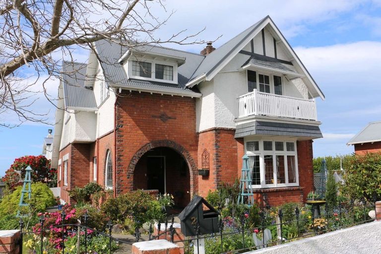 Photo of property in 2 Hart Street, Maori Hill, Timaru, 7910
