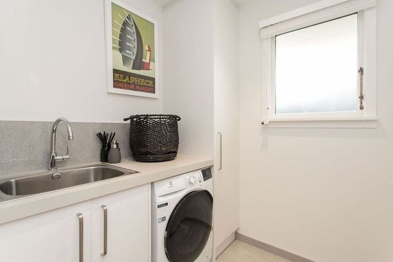 Photo of property in 1/46 Thornycroft Street, Fendalton, Christchurch, 8052