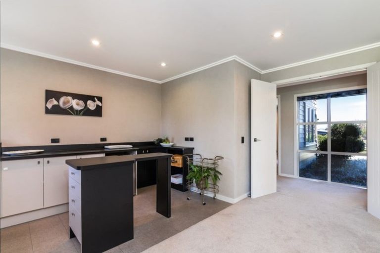 Photo of property in 16 Montgomery Crescent, Kinloch, Taupo, 3377