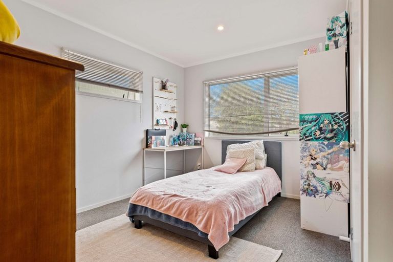 Photo of property in 56 Makora Road, Massey, Auckland, 0614