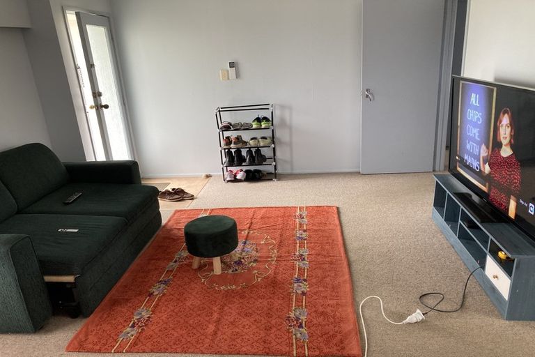 Photo of property in 2/1 Leigh Terrace, Bayview, Auckland, 0629