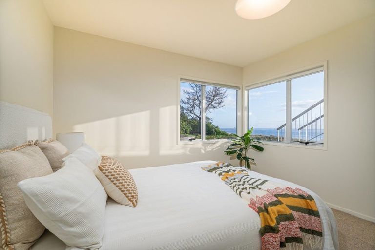 Photo of property in 92 Ocean Beach Road, Tairua, 3508