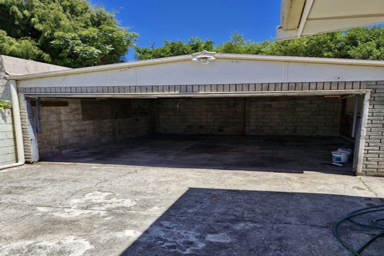 Photo of property in 11 Barron Crescent, Fenton Park, Rotorua, 3010