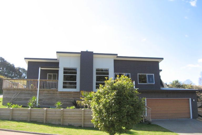 Photo of property in 4 The Fairway, Whakatane, 3120