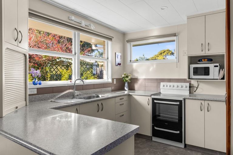 Photo of property in 9 James Cook Street, Havelock North, 4130