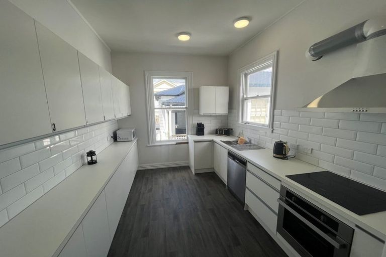 Photo of property in 212 The Terrace, Wellington Central, Wellington, 6011