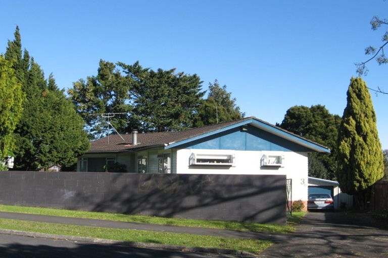 Photo of property in 3 Hobart Crescent, Wattle Downs, Auckland, 2103