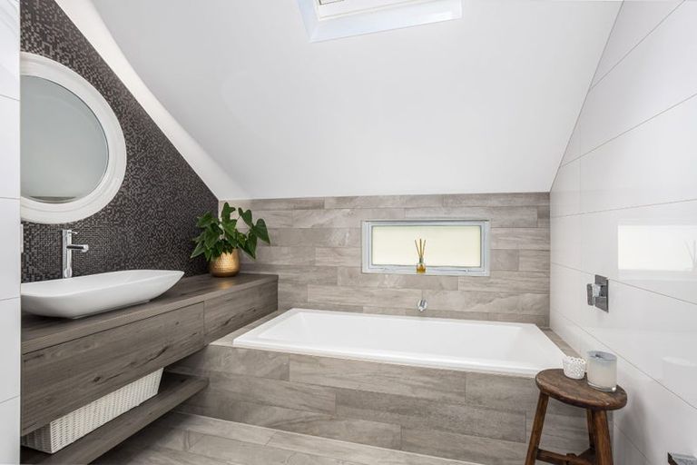 Photo of property in 15 Nikau Street, Eastbourne, Lower Hutt, 5013