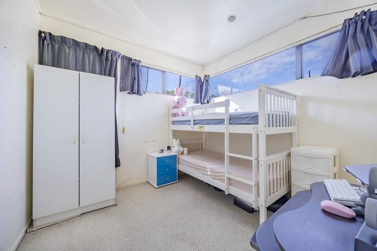 Photo of property in 1/410 Glenfield Road, Glenfield, Auckland, 0629