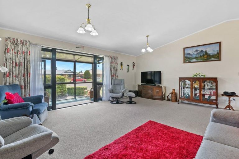 Photo of property in 4 Ashmore Place, Fairy Springs, Rotorua, 3015