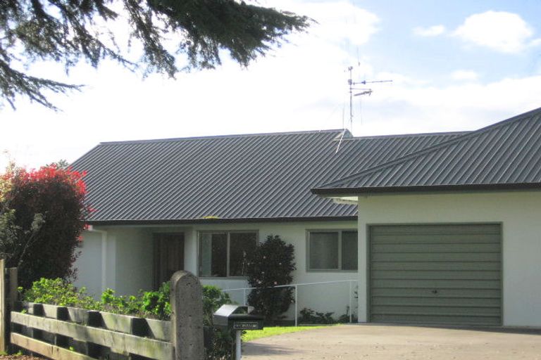 Photo of property in 15 Sinclair Street, Greerton, Tauranga, 3112