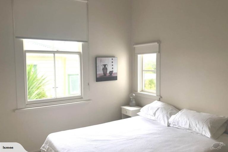 Photo of property in 16 Kawerau Avenue, Devonport, Auckland, 0624