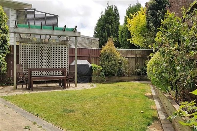 Photo of property in 22 Oriel Avenue, Tawa, Wellington, 5028
