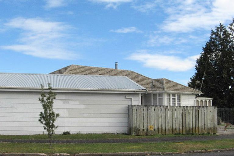 Photo of property in 40b Paul Crescent, Fairfield, Hamilton, 3214