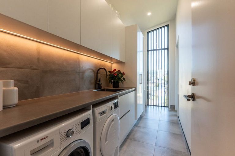 Photo of property in 105 Dillon Street, Waihi Beach, 3611